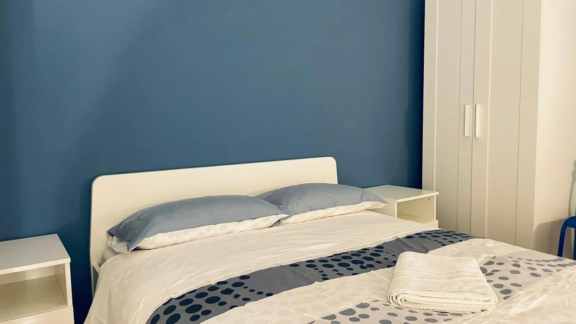Hotel Blu&Orange - Attico - 50M Acquarium - Freewifi Janov